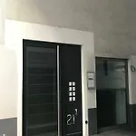 In Der Yogaschule דירה קלן