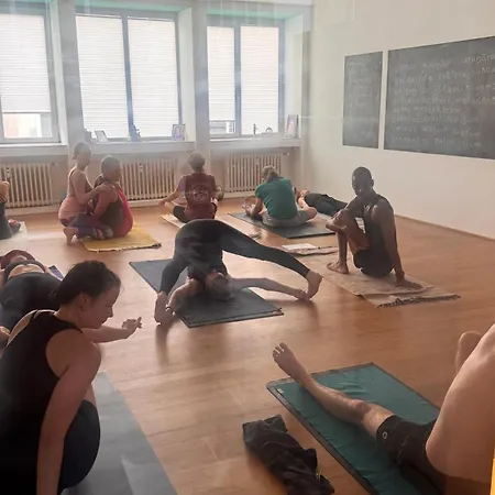 Appartement In Der Yogaschule *