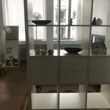 In Der Yogaschule Κολωνία